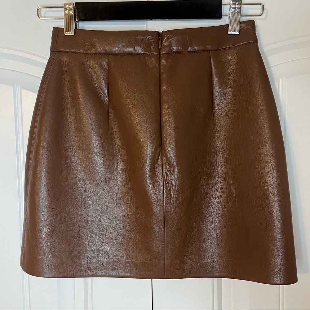 Aritzia Wilfred Brown Vegan Leather Mini Skirt Size 2 - Picture 2 of 5